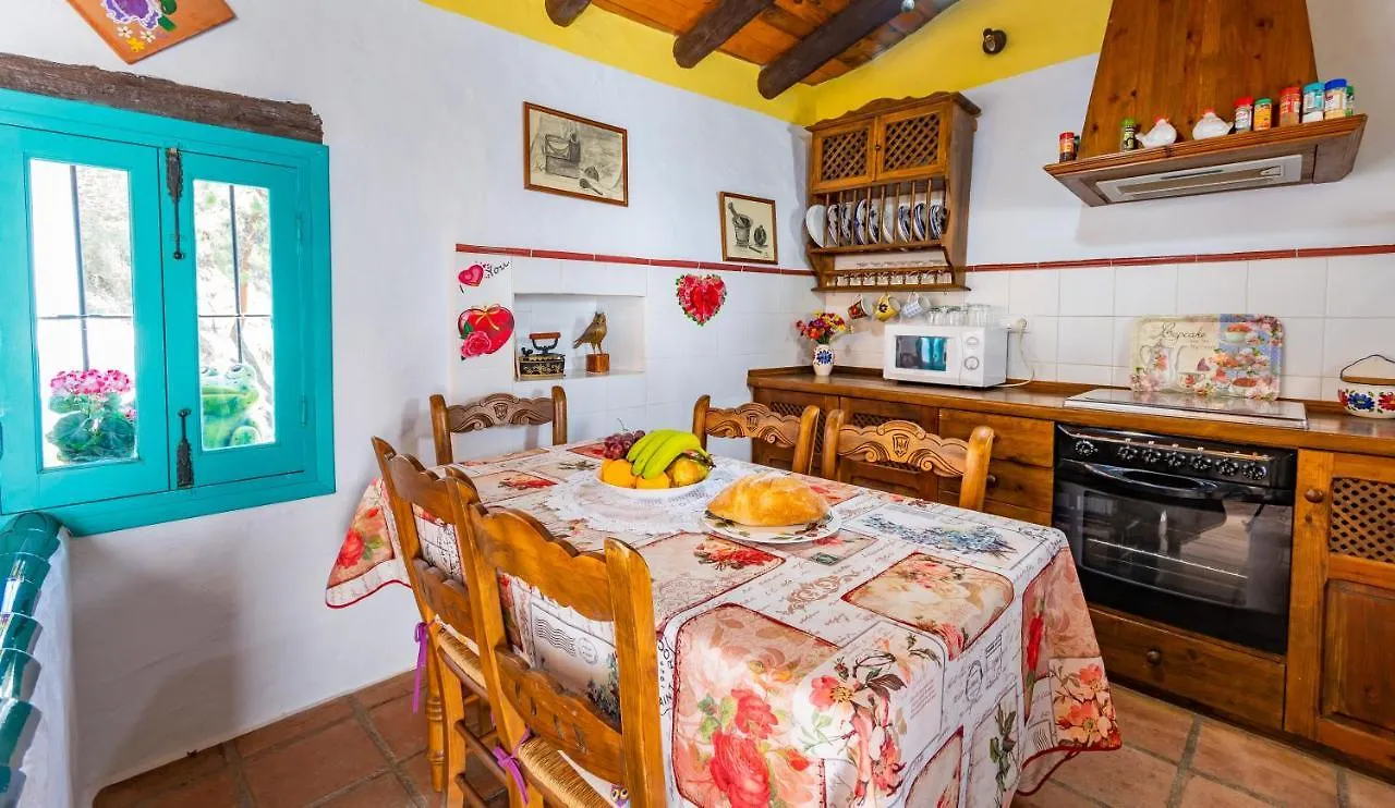 Holiday home Casa Rosa, Con Encanto Y Piscina Climatizada Frigiliana